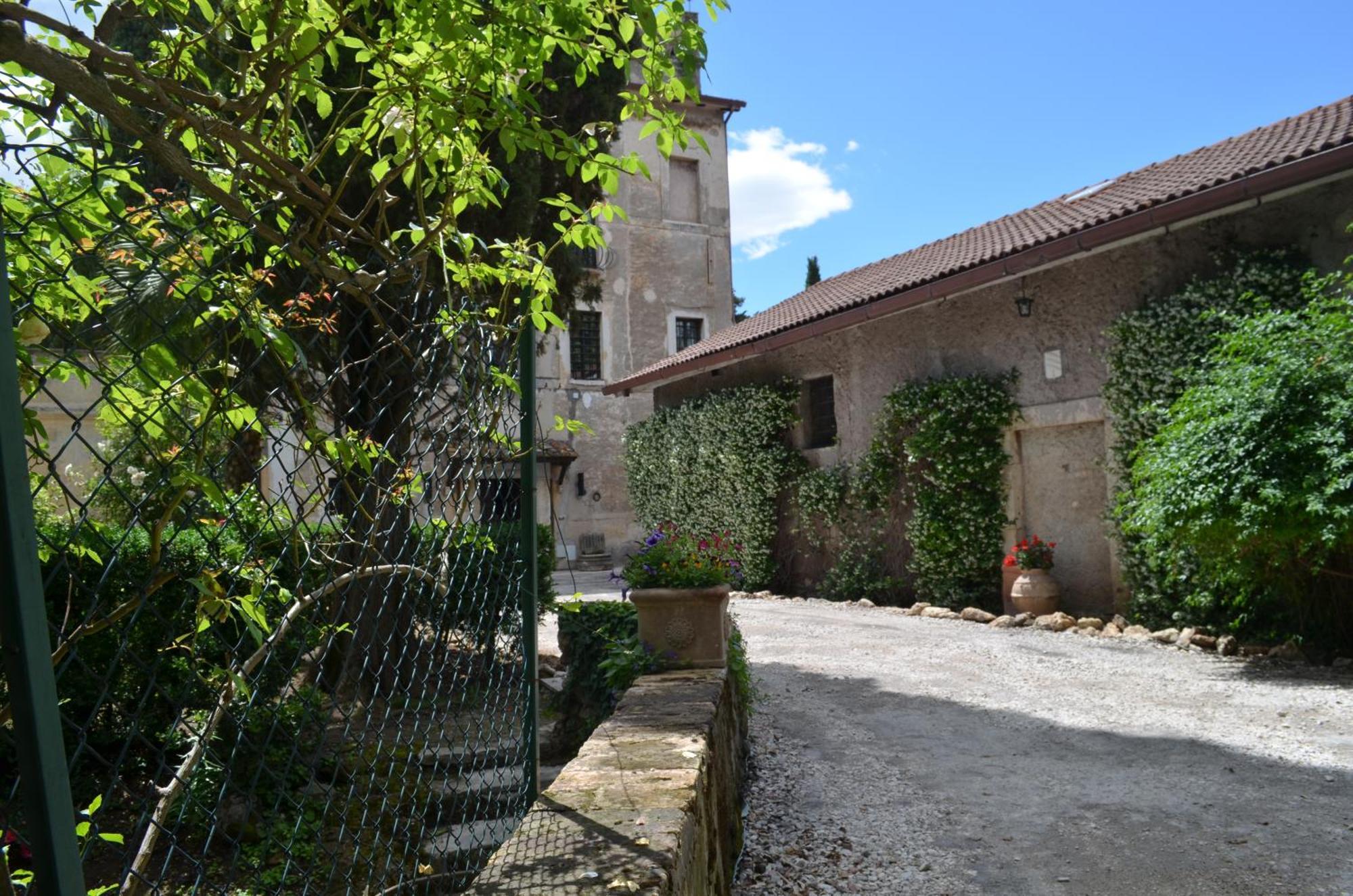 Casale Colleoni Bed & Breakfast Tivoli Bagian luar foto